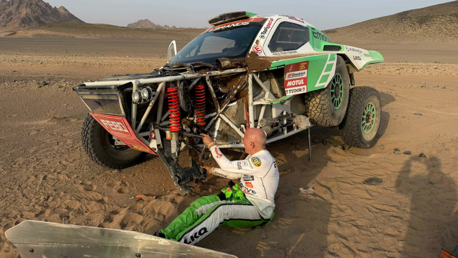 Tim Hit Racing Invisible concrete bridge gives Tim and Tom Coronel tough Dakar day ...